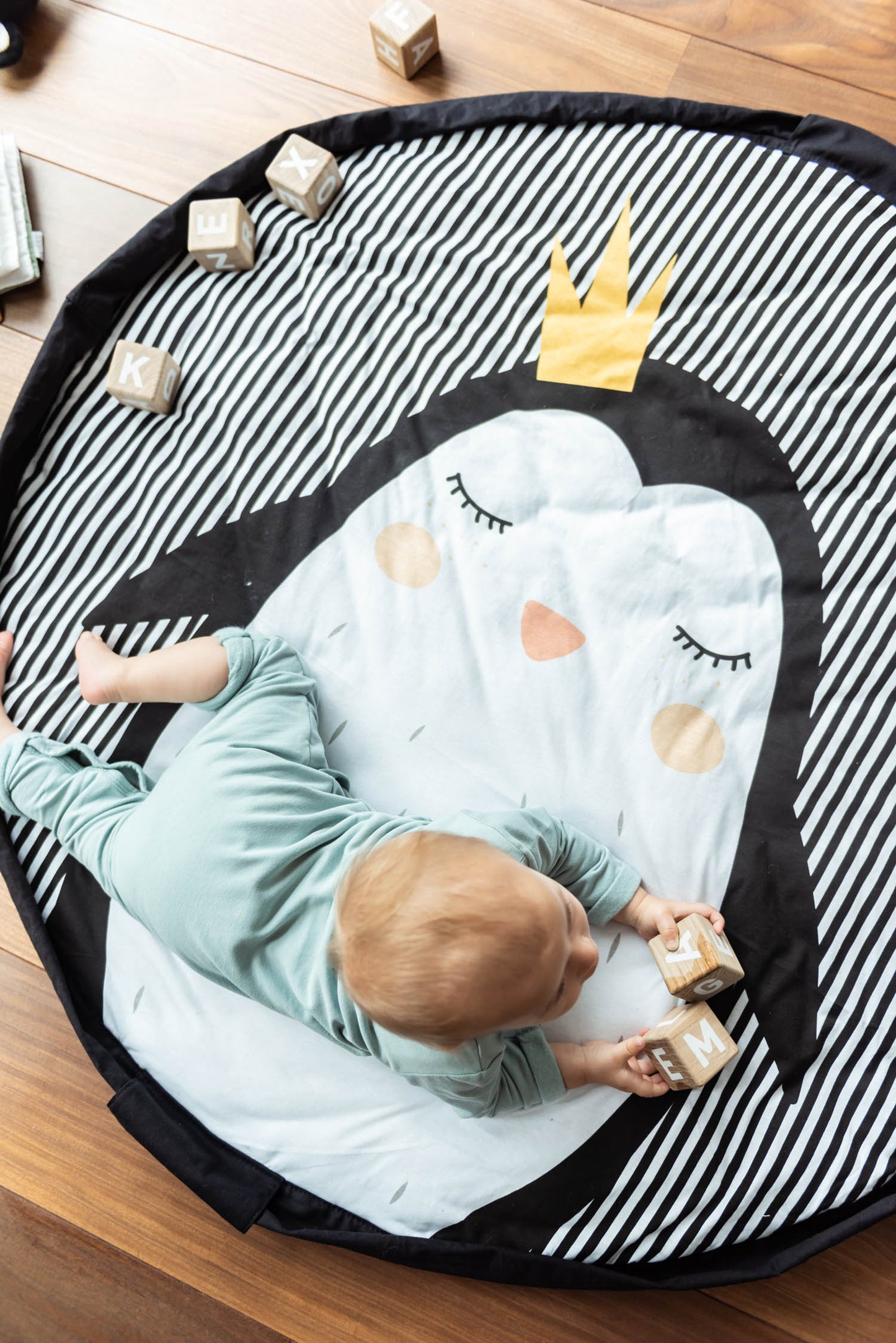 Soft Playmat & Storage Bag - Penguin